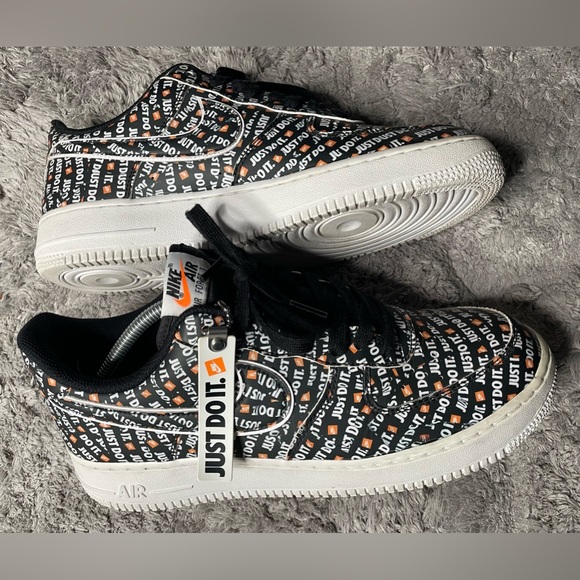 ⬛️Nike Air Force 1 Low
Just Do It Pack Black
Size 10 - Picture 5 of 12